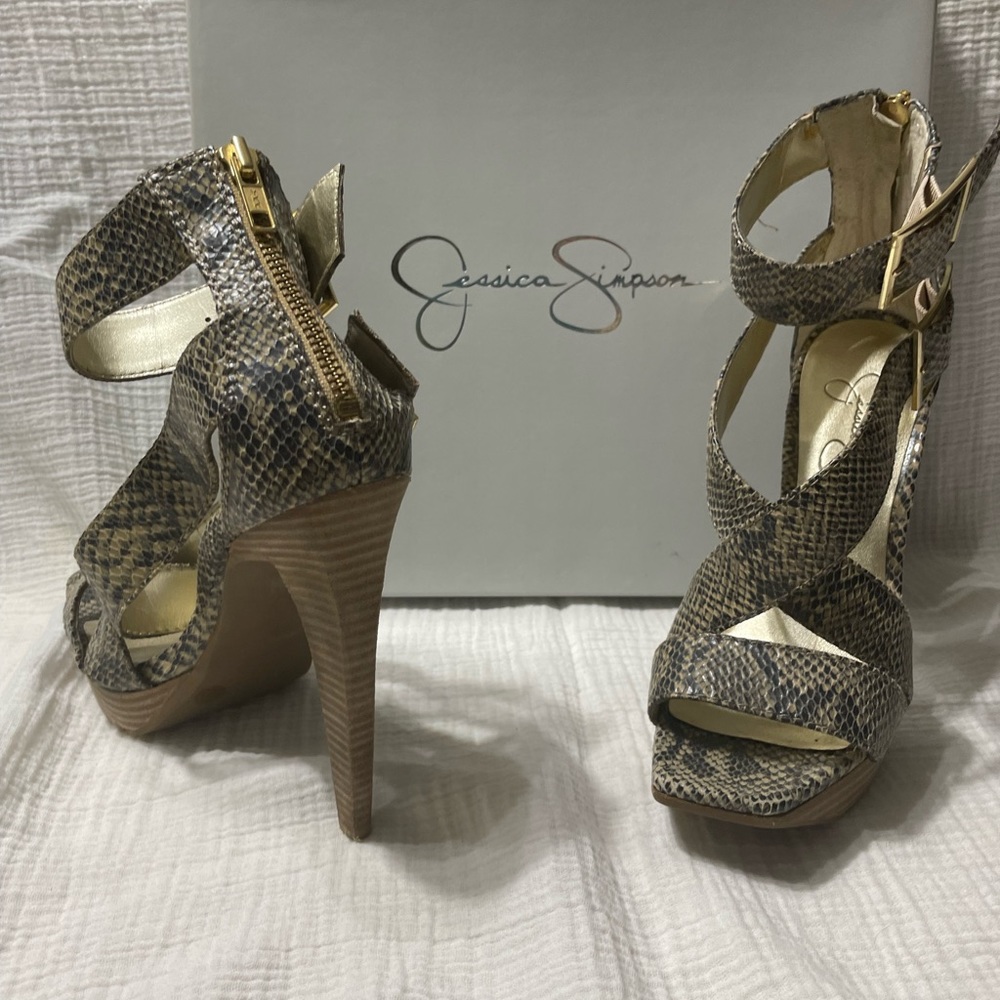 Jessica Simpson, JS-SHIEVA